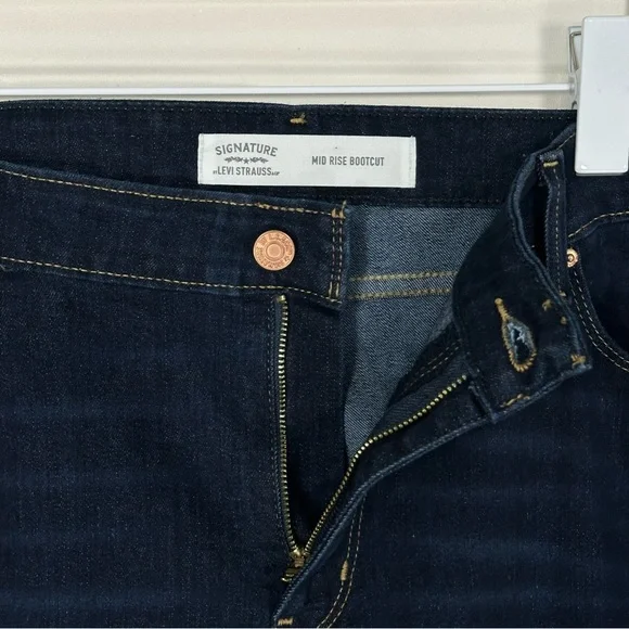 Levi Strauss Signature Mid-Rise Bootcut Denim Jeans • Blue • Sz 20M W35 L32 •EUC - Picture 8 of 15